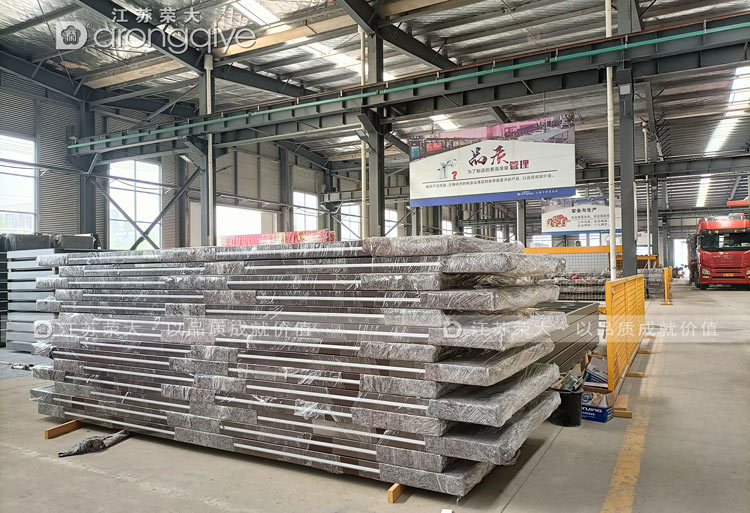 山西仿古公交候車亭發(fā)貨圖一