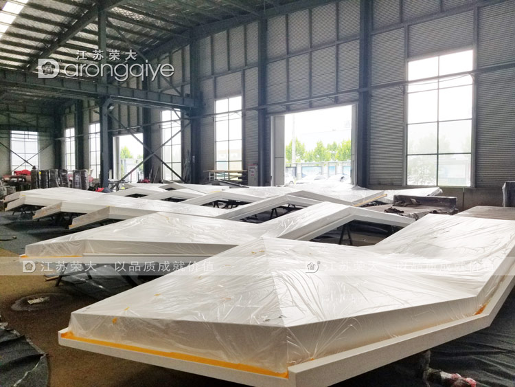 第四批安徽現(xiàn)代候車亭發(fā)貨圖四