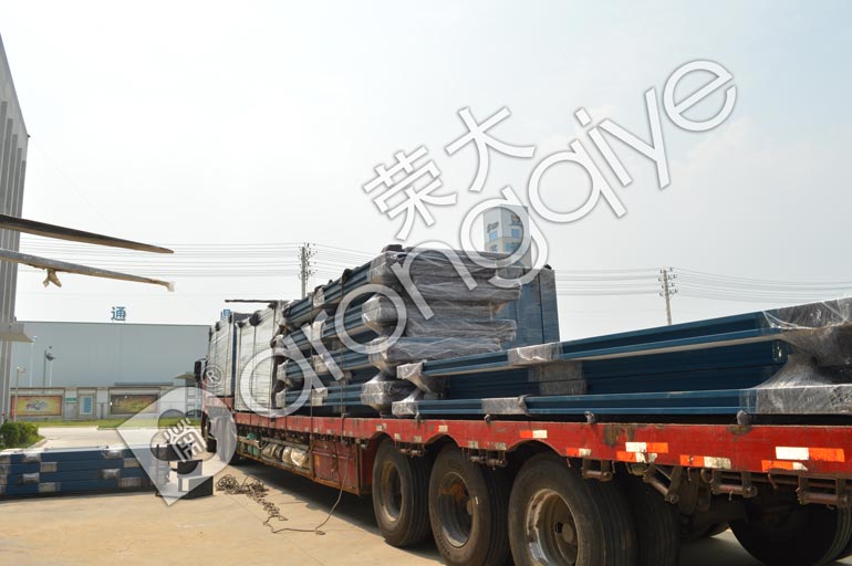 公交候車亭裝車圖二