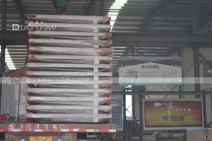 山西第三批不銹鋼候車亭發(fā)貨圖一